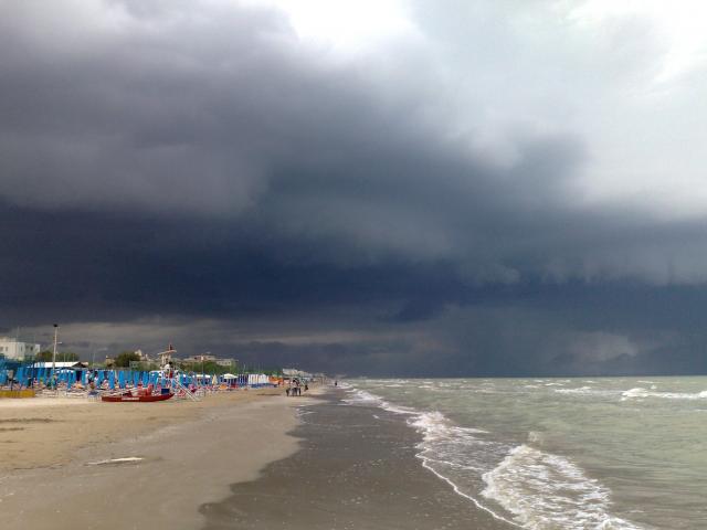 min 2010 08 05 Senigallia plage 012